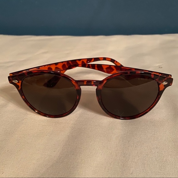 Accessories - Turtle Shell Brown Sunglasses